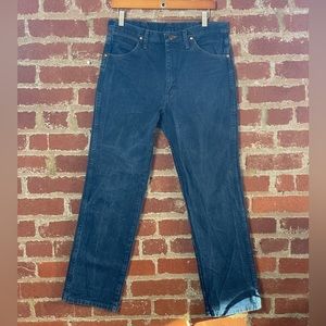 Size 33 x 30 Wrangler jeans